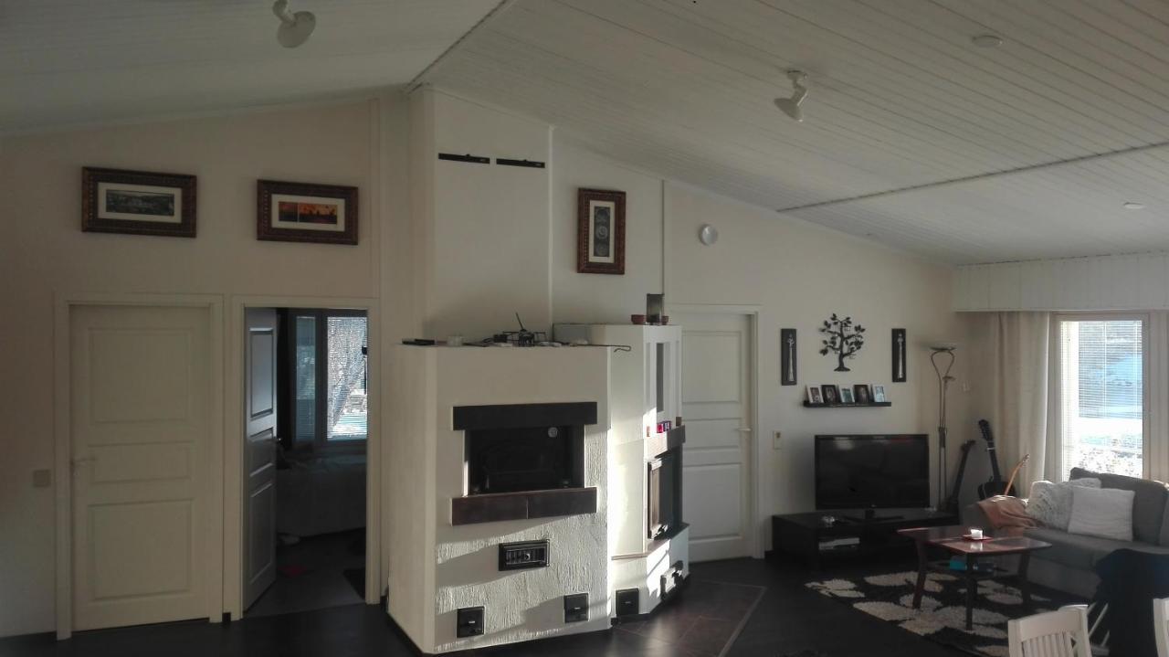 רובניימי Riverside Home For Families - Beautiful House Near Santa Claus Village מראה חיצוני תמונה